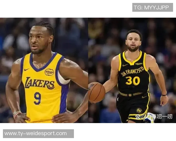 追梦精准传球布朗尼外线助攻库里高弧度三分球如虹命中